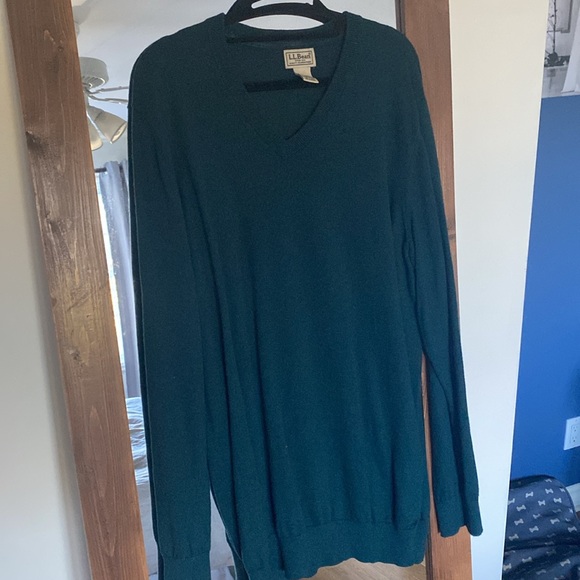 L.L. Bean Cotton/Cashmere V Neck Large Tall - Picture 2 of 2